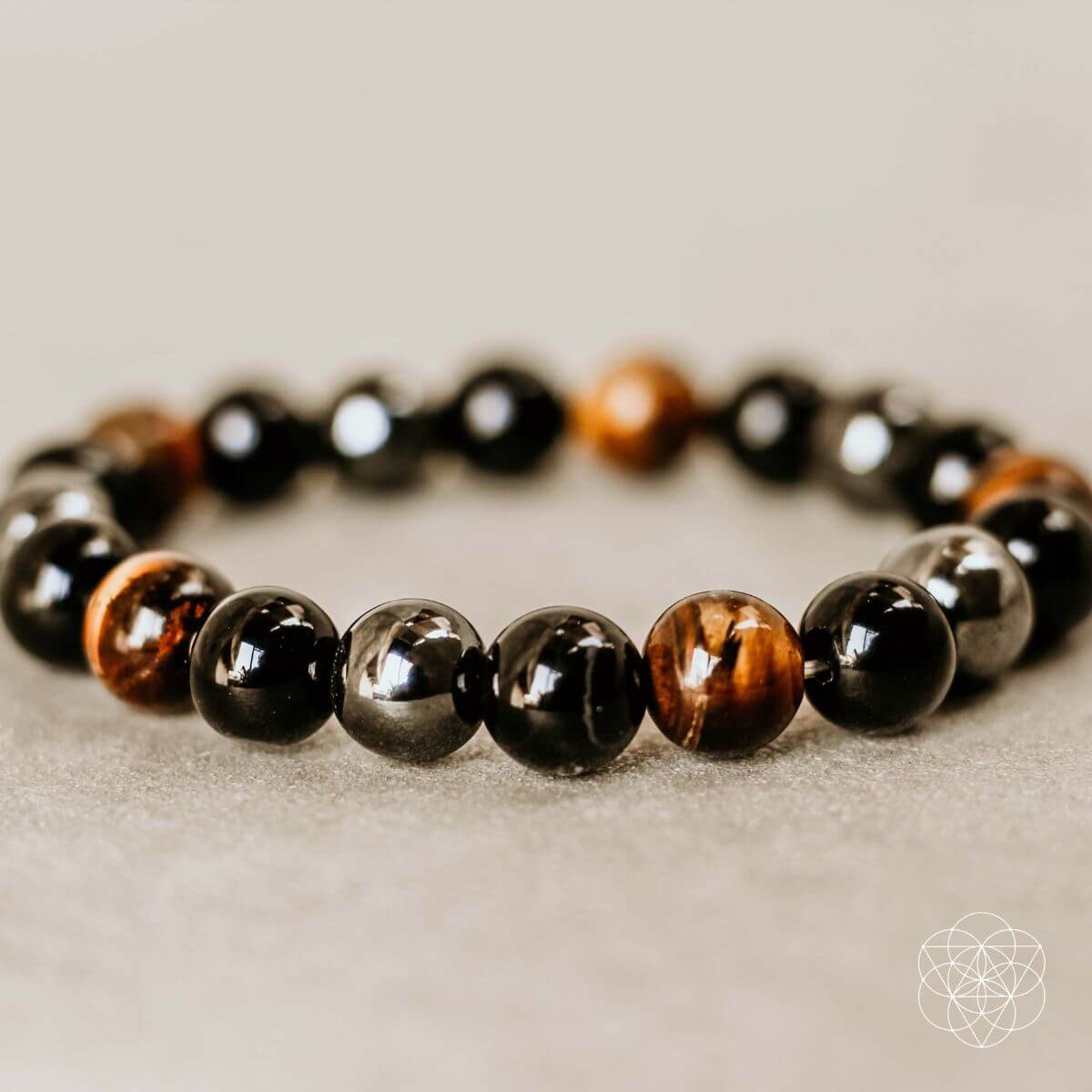 INSUARIA — Grounded Natural Stone Bracelet
